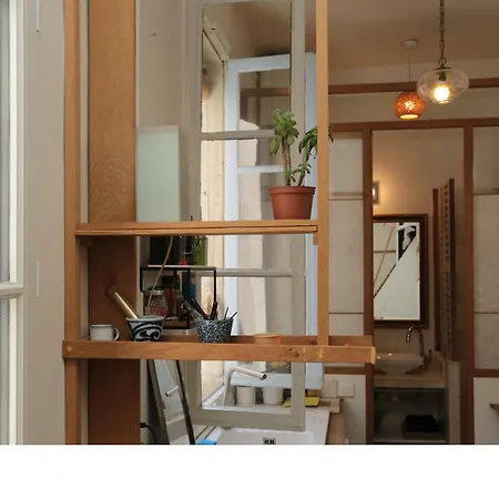 Chaleureux Studio Parisien